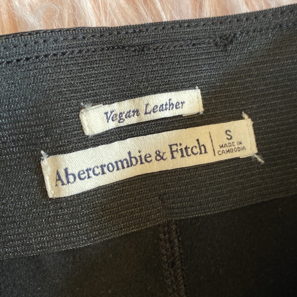 Abercrombie & Fitch Vegan Leather High Rise Split Leg Flare Pants sz S - Picture 7 of 9